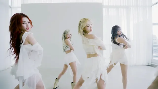 Le Sserafim - Smart PMV