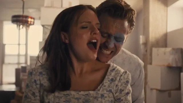 Elisabeth Moss - The Hot Handmaid