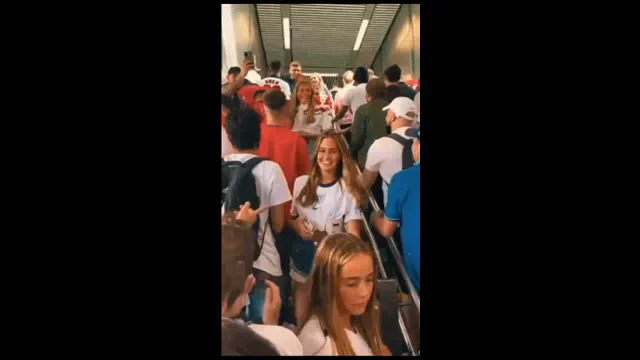 PUBLIC Tits FLASHING