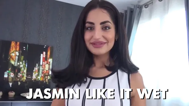 JASMIN LIKE IT WET