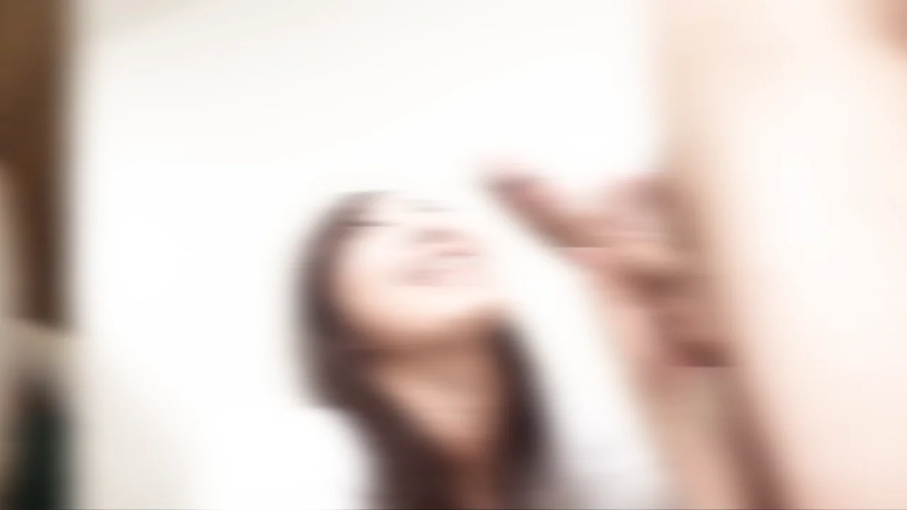 Thumbnail at 0:04