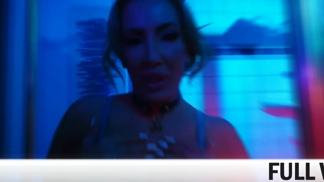 Thumbnail at 0:01