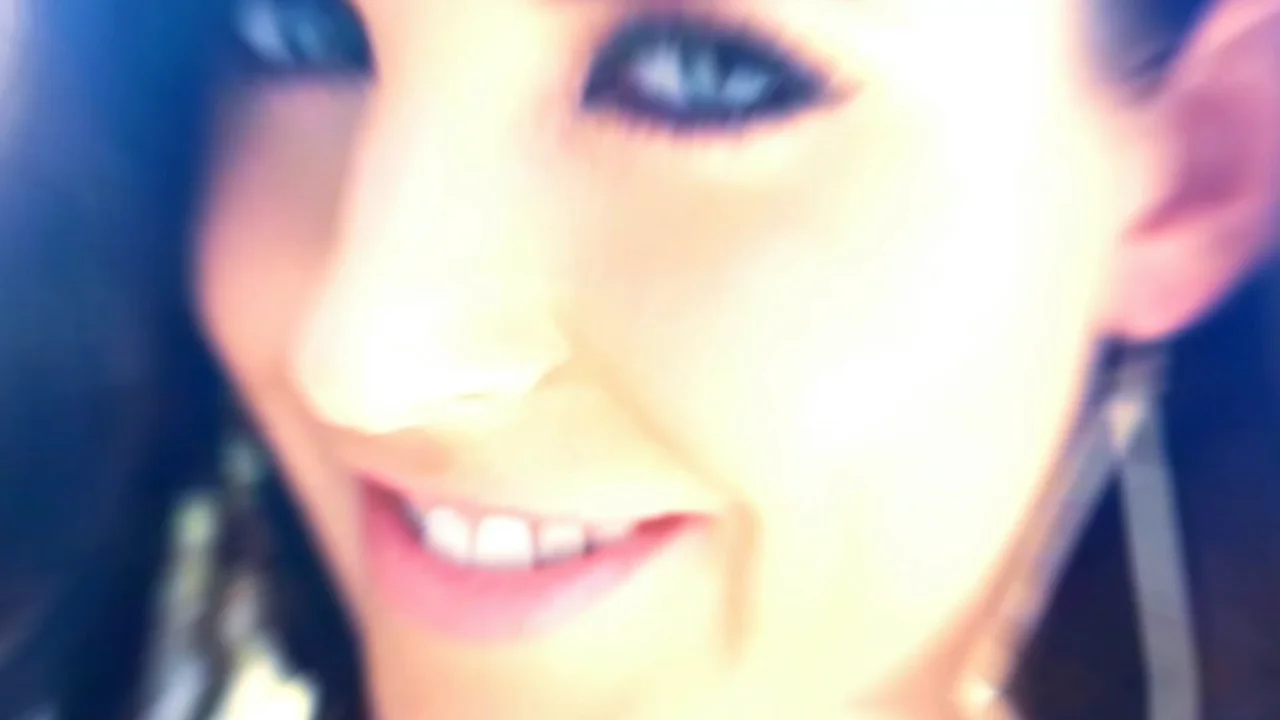 Thumbnail at 0:02